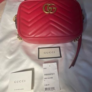 Gucci GG Marmont matelassé mini bag Hibiscus Red